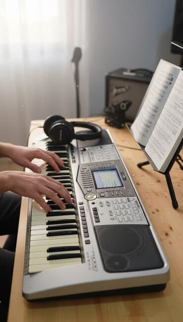 Tar: Sintezator, Yamaha — 1