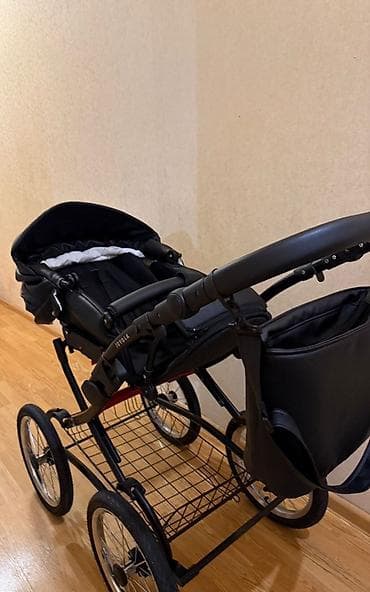 Modullu arabalar: Kolyaska az surulub Moskvadan almiwam — 2