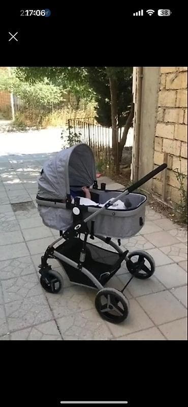 Çıxarıla bilən beşikli araba