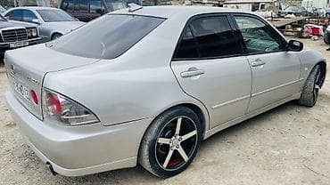 leksus satılır: Lexus IS200 sedan - Gümüş rəng, 4 qapı, arxa ötürücülü sedan - — 4