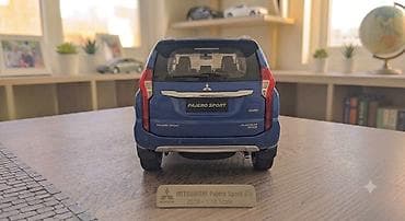 mini disk: Ford Focus 2014 modelinin 1:18 miqyaslı kolleksiya avtomobili. Model — 7