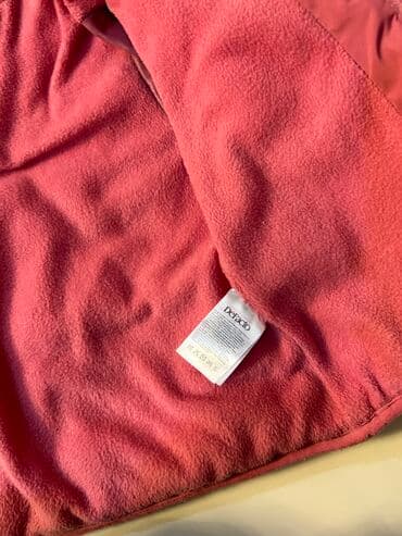 uşaq paltarı: Defacto markası. 12-18 aylıq qız uşağı üçün. 2 yaşlı uşaqda geyinə — 7