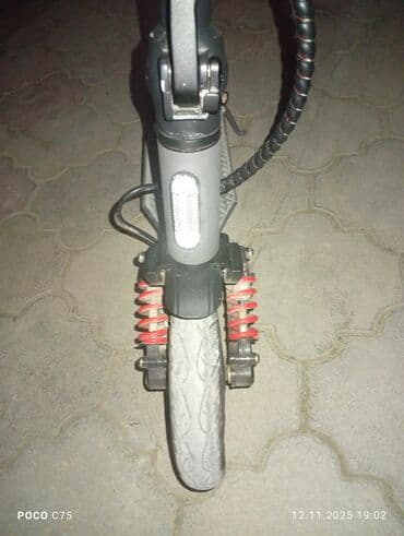 tap az skuter: İşlənmiş Elektrik samokat 9", 501 - 750 Vt, 26 - 35 km/s, Ödənişli çatdırılma — 3