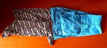 Uşaq geyimi və ayaqqabıları: 12-14 yaşlı qız üçündür. Her ikisi 5 manatdır — 2