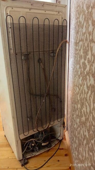 xaladennik matoru: Soyuducu işlək vəziyyətdə. çox buz tutur deyə satıram. matoru — 7