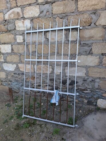 Döşəmə: Metall barmaqlıq paneli - Material: polad/profil boru - Rəng: ağ — 2