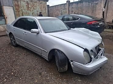 mercedes şekilleri: Sekillerde gorsendiyi kimidir — 6