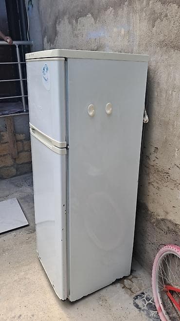 printer satilir: Iki kamerali soyuducu - Üst hissədə ayrıca dondurucu bölmə - Aşağıda — 5