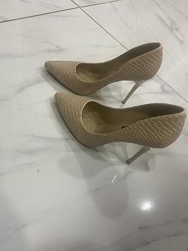 Bej rəngdə klassik stiletto qadın ayaqqabısı 36razmer - Model: sivri