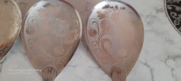 qaşıq dəstləri: Sovet vaxtından qalma iri aş cəkmək ücün olan qaşıqlar. 3 ədəd — 2