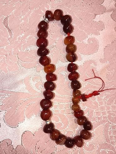 Təsbeh – təbii daş boncuklardan - Material: təbii aqiq/ağate tipli