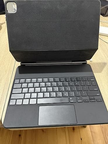 ipad pro 2021 qiymeti: TApple iPad Pro 12.9" + Magic Keyboard Ipad 2400 alınıb, klaviaturasi — 3