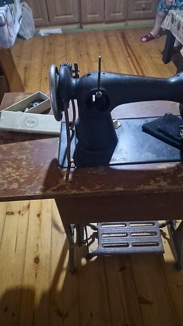 nerd taxta satisi: Pedalla işləyən köhnə tip tikiş maşını – taxta masalı komplekt - — 7