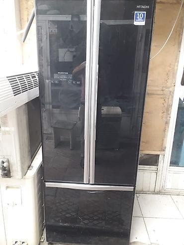 Hitachi side-by-side tipli soyuducu - Rəng: qara şüşə ön panel