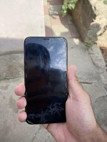 a 52 kabro: IPhone 11 Pro, 256 GB, Qızılı, Face ID — 1