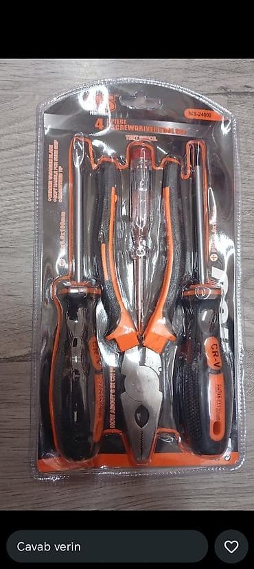 4 hissəli alət dəsti – MS-24002 Dəst tərkibi: - Universal kombinə