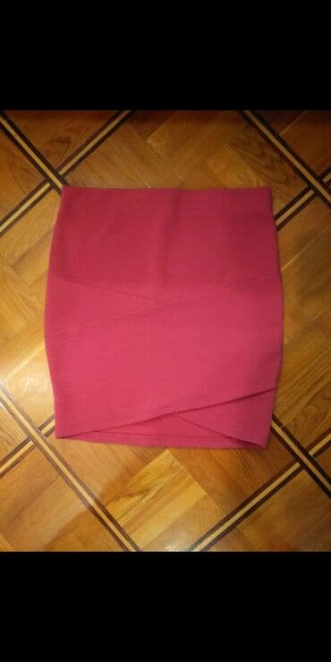 İnformatika: Ətəklər. Razmerleri S. Hər biri 4 Azn. Yeni kimidi. Metro daxili — 1