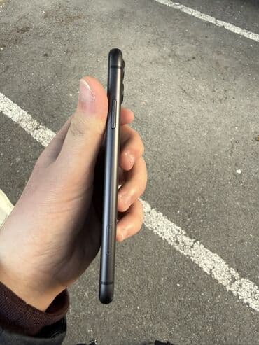 Daraq panellər: IPhone 11, Qara, Face ID — 2