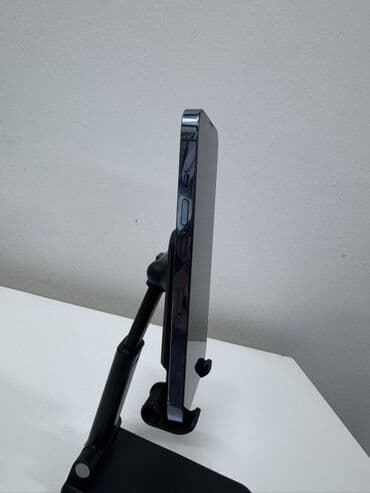 Samsung: IPhone 13 Pro, Space Gray, Face ID — 3