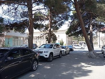 Kommersiya daşınmaz əmlakının satışı: İcarəyə verilir – küçəyə çıxışı olan kiçik obyekt - Şüşəbənd vitrinli — 4