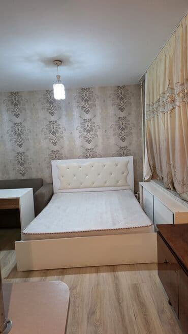 kirayə ev gənclik: Salam ev azadliq metrosuna 3 deq mesafede yerlesir.etrafda mekteb — 4