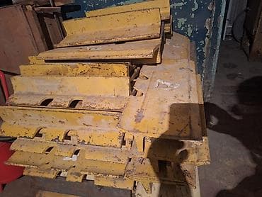 босоножки на тракторной подошве: Ekskavator/buldozer üçün tırtıl ayaqqabıları (track shoe, tırtıl — 2