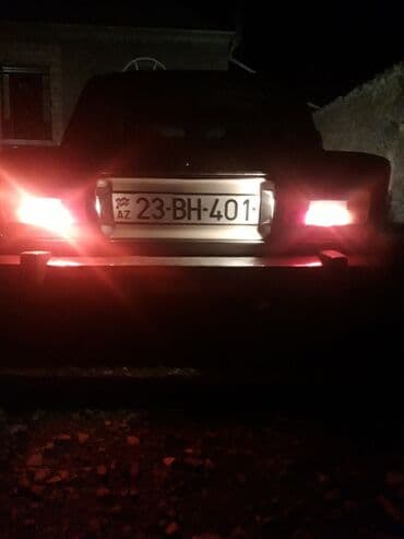 mersedes disk r15: VAZ 2106 sedan Xüsusiyyətlər: - Korrektorlu dörd dairəvi ön fara — 5