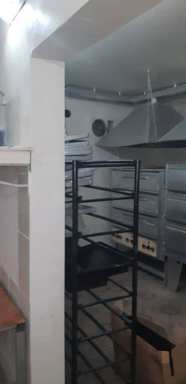 mingecevir obyekt: Xətai rayonu,Əhmədli,xalqlar metrosunun yaxınlığında, 4 otağlı 64 kv.m — 4