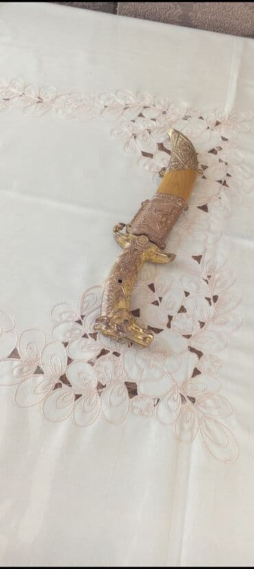 подарок любимому на новый год: Dekorativ xəncər – şərq üslublu - Materiallar: metal gövdə və qın — 2