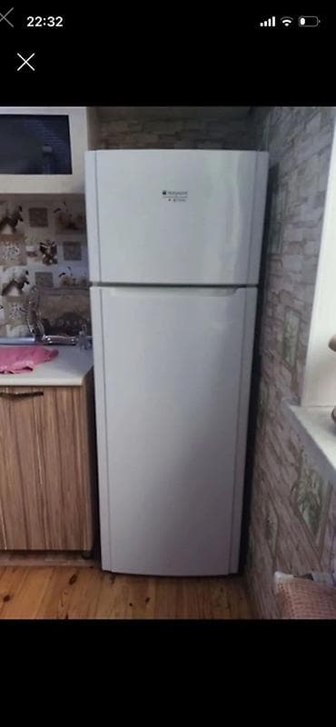 Mətbəx texnikası: 2 qapılı Hotpoint Ariston Soyuducu Satılır, rəng - Ağ — 1