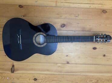 Barabanlar: Klassik gitara troy gitara çox az işlənilib yeni simlər taxılıb qırıq — 3