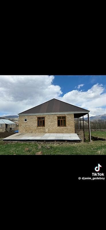 GƏDƏBƏY RAYONU, NOVOSARATOVKA KƏNDİNDƏ EV SATILIR