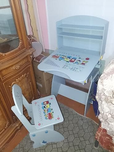 Oğlan və qız üçün, İşlənmiş, Siyirməli, Yazı masası, Stullar ilə — 1