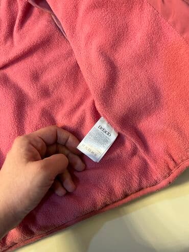 uşaq paltarı: Defacto markası. 12-18 aylıq qız uşağı üçün. 2 yaşlı uşaqda geyinə — 8