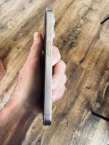 ıphon: IPhone 15 Pro, 128 GB, Natural Titanium, Face ID — 3