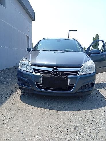 Opel Astra: 1.3 л | 2009 г. 440000 км Универсал — 1