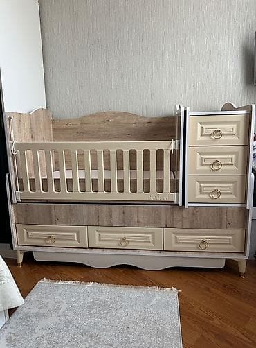 Oğlan və qız üçün, Dördbucaq, Beşik, Dəstsiz, Matrassız, Yellənmə mexanizmsiz