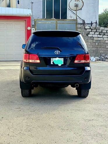 ravon 2: Toyota Fortuner: 2.7 l | 2006 il Ofrouder/SUV — 4