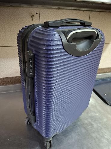 Çamadanlar: Sərt korpuslu çanta (carry-on) – tünd bənövşəyi - Material: yivli — 1
