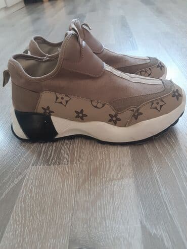 женские кроссовки reebok pump: Skechers, Размер: 37, цвет - Белый, Б/у — 2