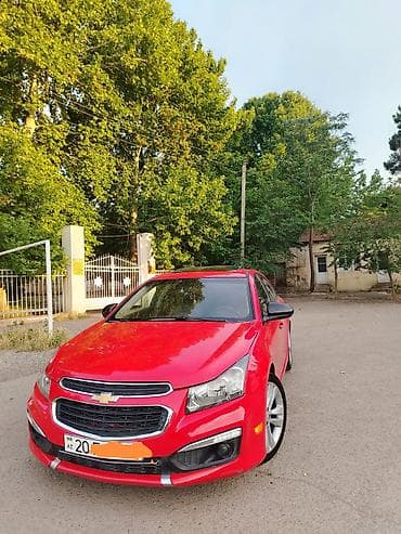 cruze diffuser: Chevrolet Cruze sedan – qırmızı rəng, benzinlə işləyən önötürücülü — 4
