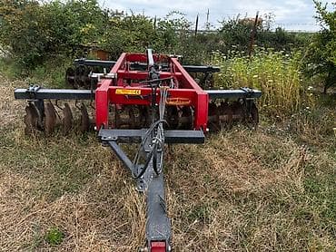 13 diski teker: Bu, əkinçilikdə torpağın hazırlanması üçün istifadə olunan qırmızı — 5