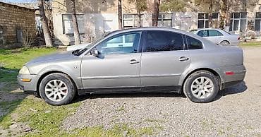 niva salonu: Volkswagen Passat sedan - Kuzov: 4 qapı sedan, gümüşü rəng - — 2