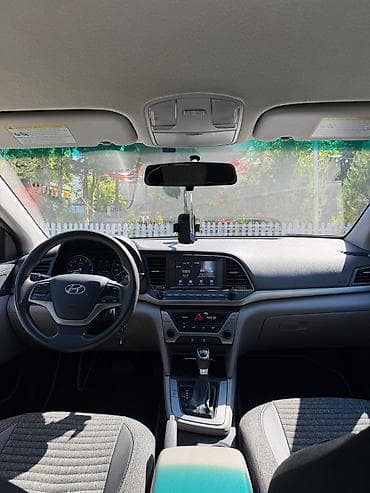 Транспорт: Hyundai Elantra: 2 л | 2017 г. Седан — 9