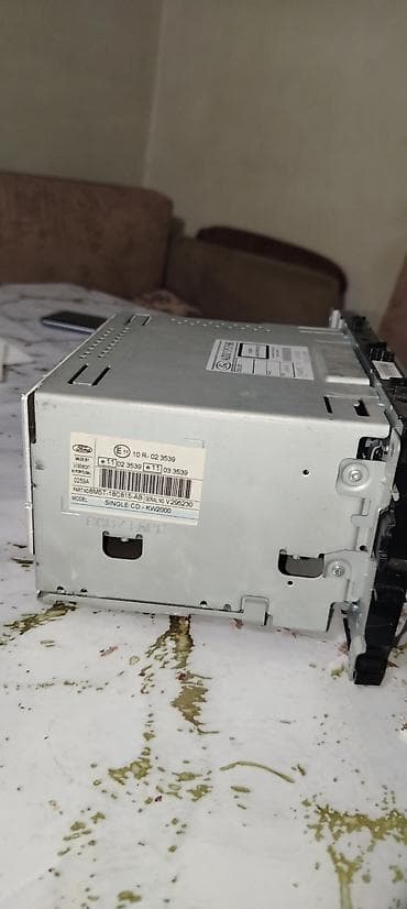 televizor 102 ekran: Maqnitol, AUX — 2