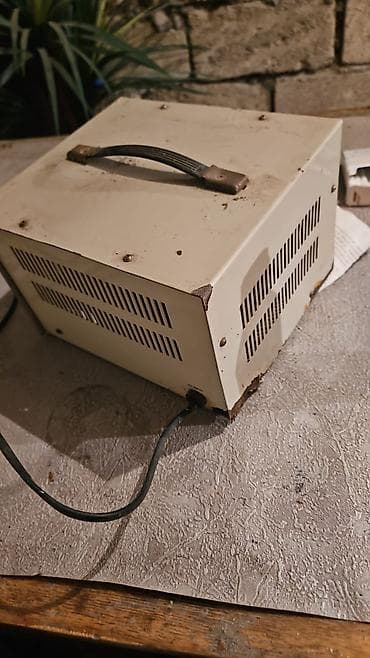 HOSSONI TZ-1500VA – Avtomatik Gərginlik Tənzimləyicisi (relay tip) -