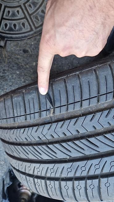 lada diskleri: Michelin təkər 265 35 21 az istifadə olunub. 1 ədəd, istehsal ili — 4