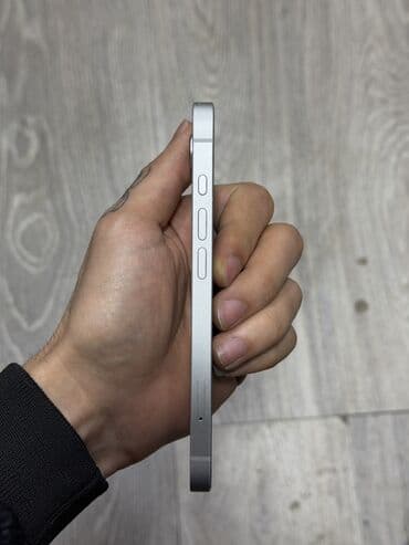 Видеоигры и приставки: IPhone 16e, 128 ГБ, White Titanium, Беспроводная зарядка, Face ID — 4