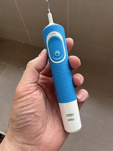 iwlenmiw mini soyuducular: Oral-B зубные щётки в хорошем состоянии, зарядное устройство и два — 6