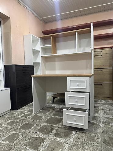 moni xalca: Düz masa, Polkalı, Siyirməli, Rusiya, Sadə laminat — 1